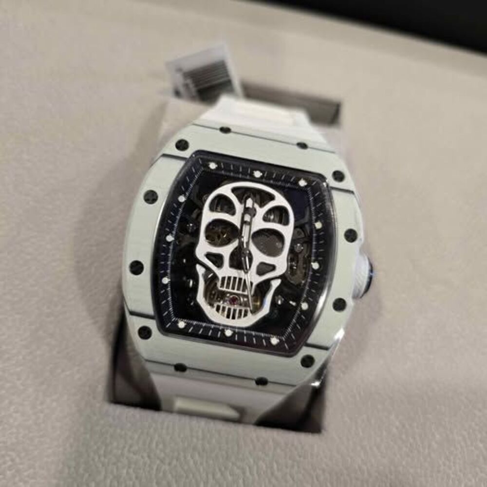 Invicta 49026 Automatic Skull Watch. New in box!